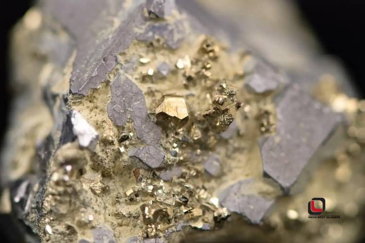 مهم‌ترین علائم وجود طلا در سنگ‌ها